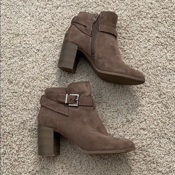 booties - Picture 1 of 2